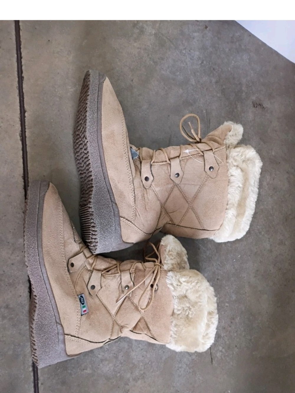 Women's Faux Fur Lined Winter Boots - Tan